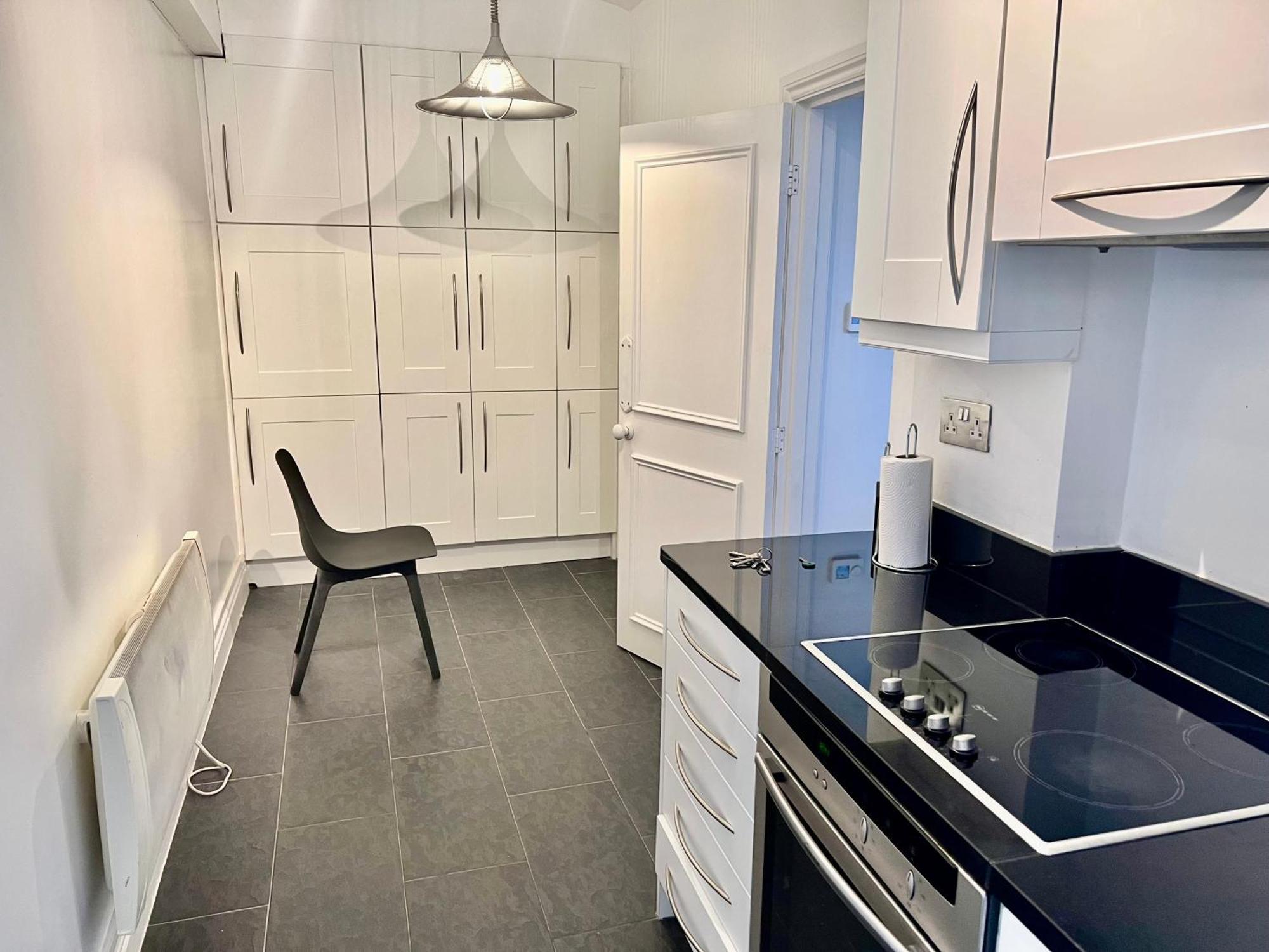 Knightsbridge One Bedroom Flat Apartment
